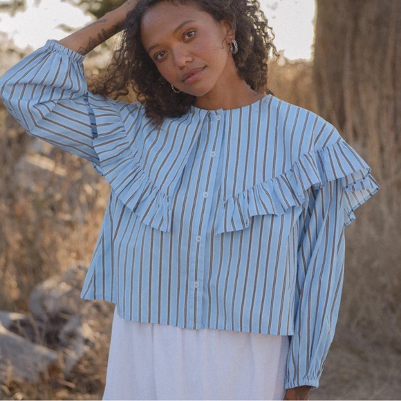 Sonderhaus Elizabeth blue pinstripe blouse - Picture 5 of 7